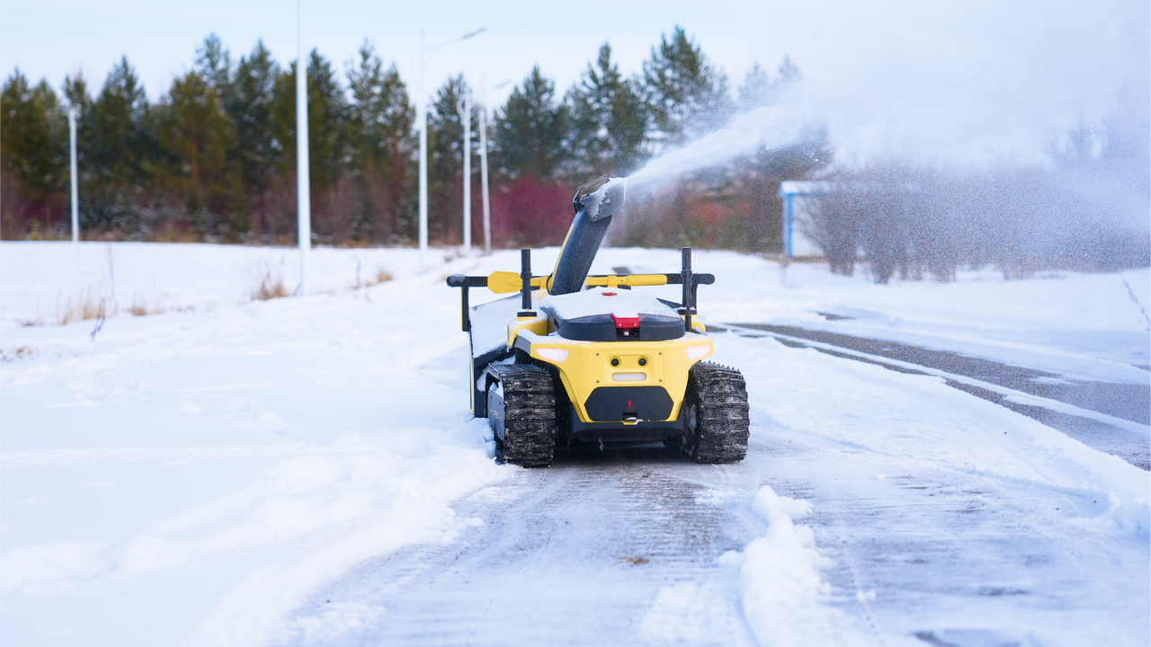 sidewalk snow removal with yarbo